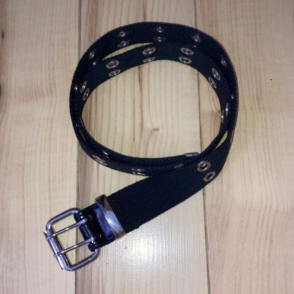 Black Grommet Belt Medium Like New